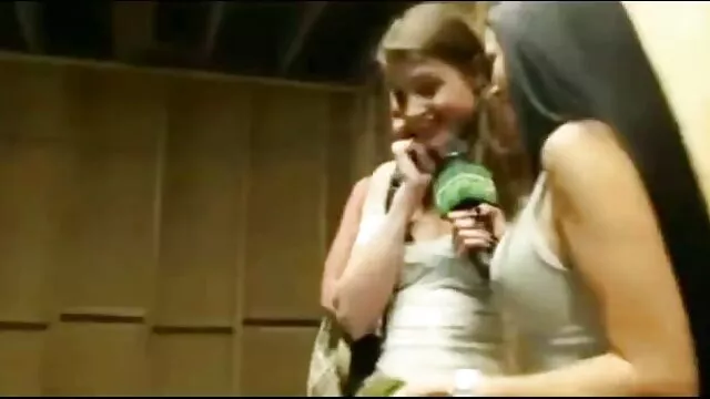 Porno Geen registratie  18 jaar zoek gratis sex films oud meisje Anya naakt met een vibrator meegesleept door de Masturbatie