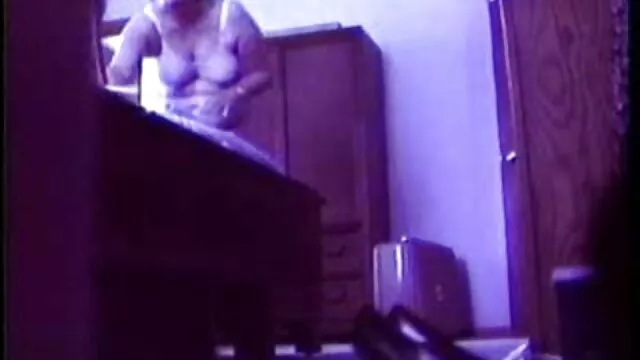 Porno Geen registratie  Roodharige gratis oma sexfilm neukt met volwassen minnaar.