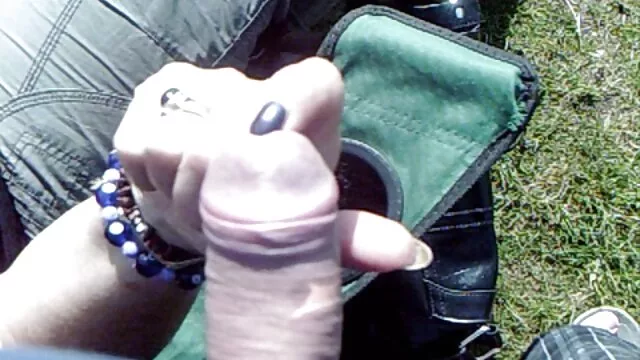 Porno Geen registratie  Neukt een man in een romantische sexfilms pose.