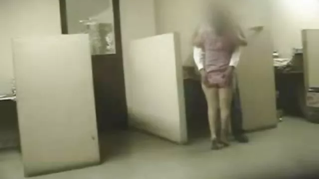 Porno Geen registratie  Gonzo stellen lesbische seksfilms met een andere pose.