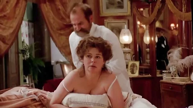 Porno Geen registratie  Kale, Oudere man ... dikke, jonge schoonheid in de mond ... 123 gratis sexfilms en haar neuken.