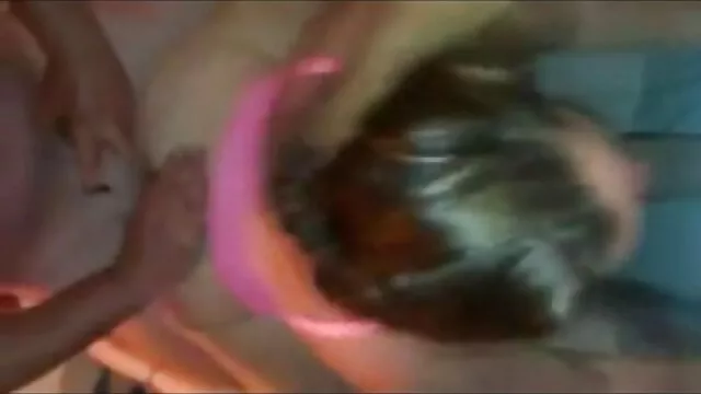 Porno Geen registratie  Meisje dat naar moeder luistert gratis pornofilmen en pijpt.