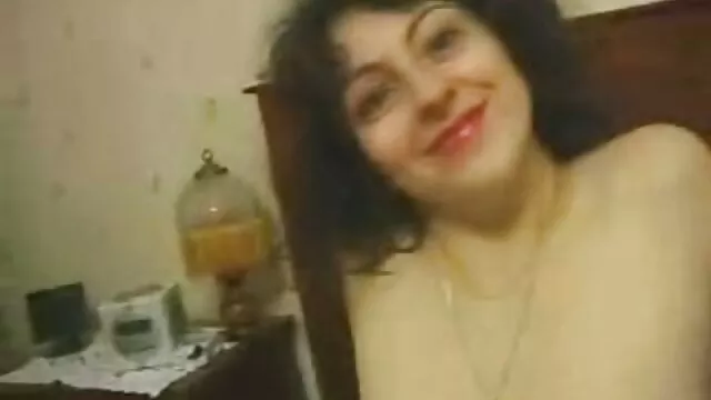 Porno Geen registratie  Haanerel besloot bi pornofilm zijn vriend te verwennen met de beweging van de fallus.