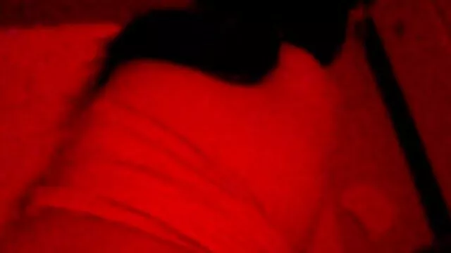 Porno Geen registratie  Chick in red porn sexfilms corset Masturbeert.