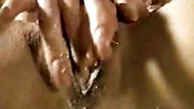Porno Geen registratie  Een meisje dat in haar kont sex film x neukt door zwaartekracht.